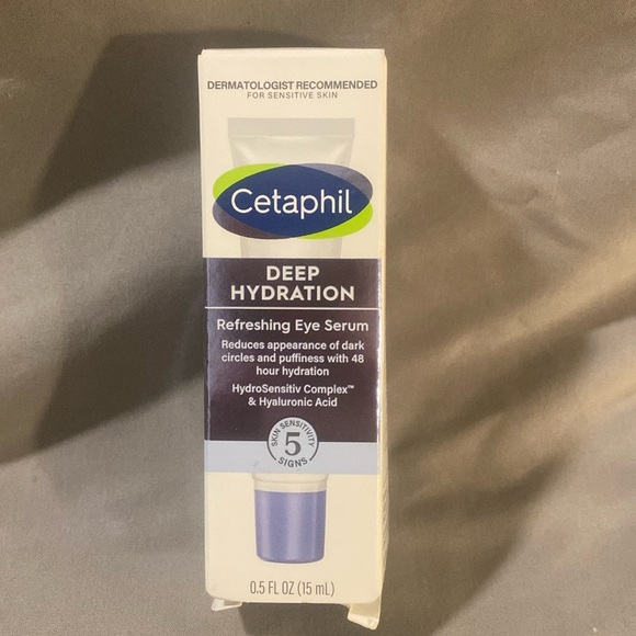 Cetaphil Deep Hydration Refreshing Eye Serum
.5 fl oz - Picture 1 of 4